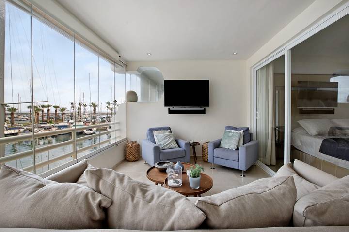 Puerto Marina Apartment